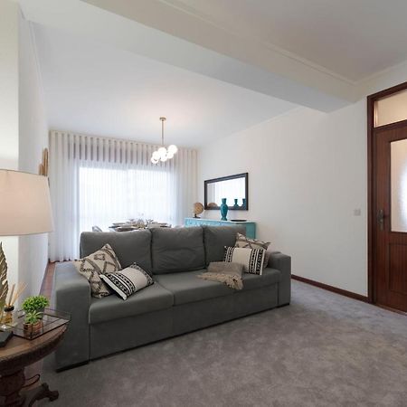 Lovelystay - Newly Decorated 2Br Flat With Free Parking Vila Nova de Gaia Exterior photo