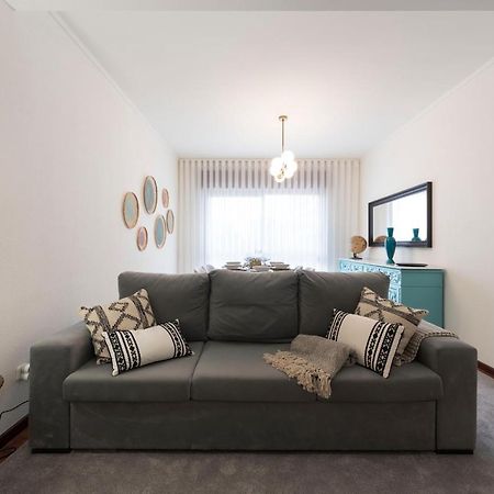 Lovelystay - Newly Decorated 2Br Flat With Free Parking Vila Nova de Gaia Exterior photo