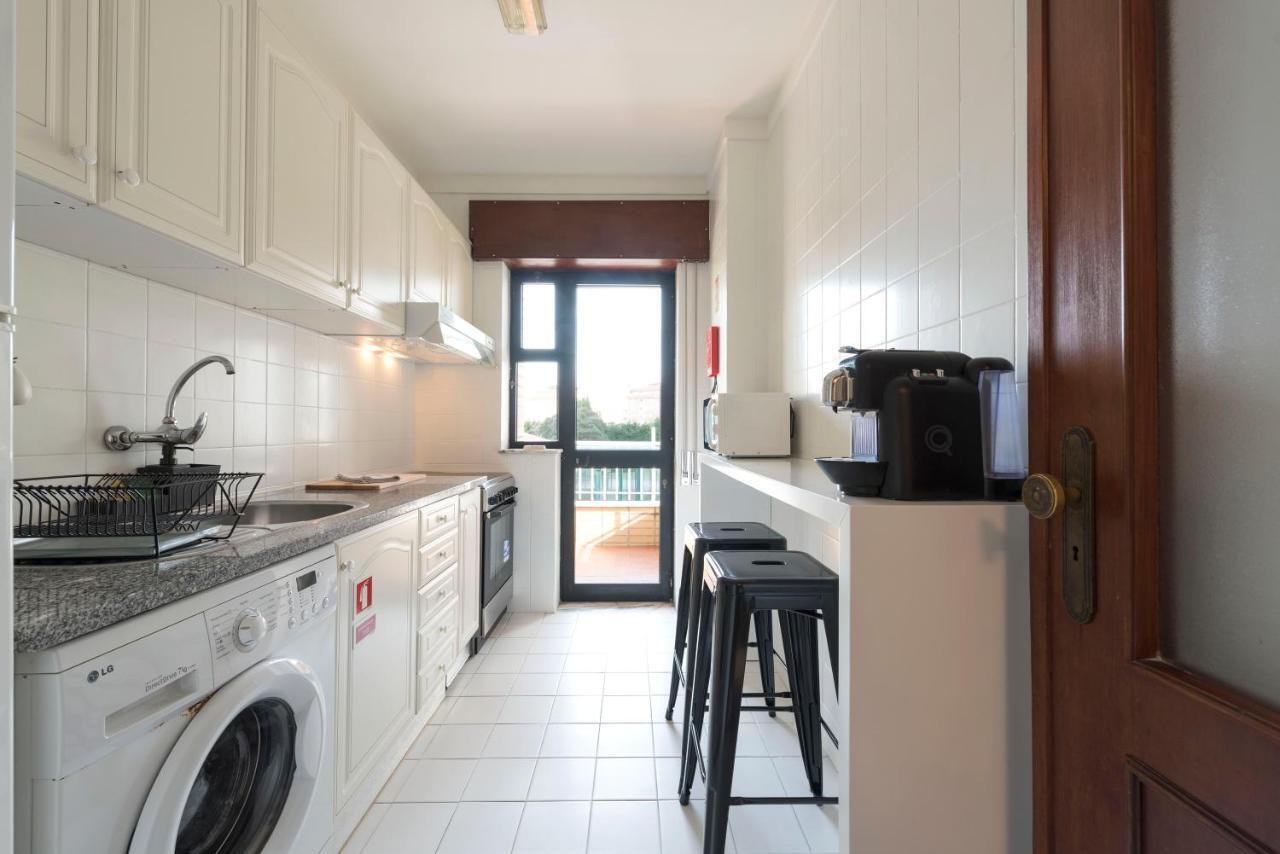 Lovelystay - Newly Decorated 2Br Flat With Free Parking Vila Nova de Gaia Exterior photo