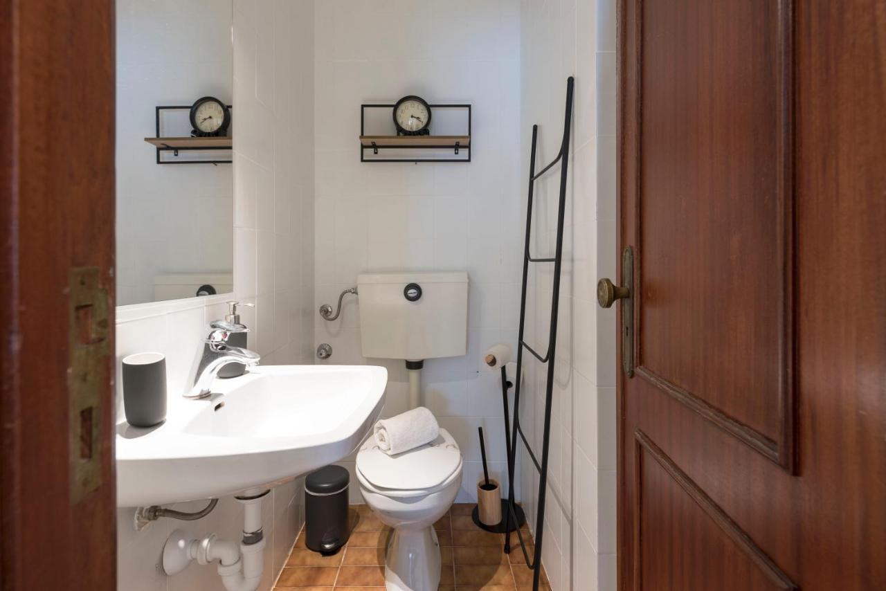 Lovelystay - Newly Decorated 2Br Flat With Free Parking Vila Nova de Gaia Exterior photo