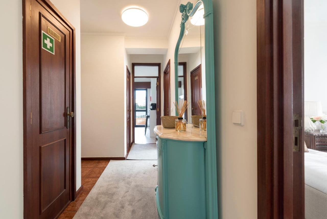 Lovelystay - Newly Decorated 2Br Flat With Free Parking Vila Nova de Gaia Exterior photo