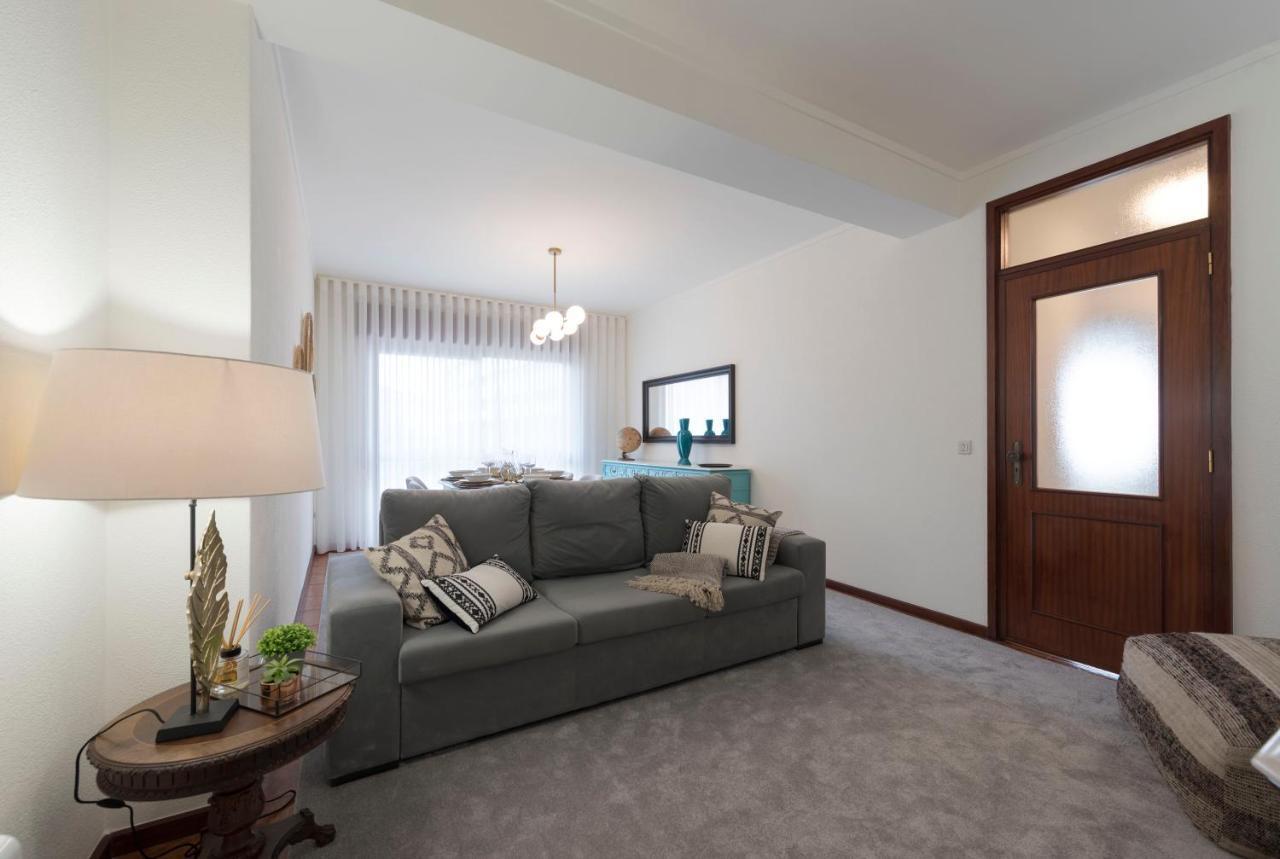 Lovelystay - Newly Decorated 2Br Flat With Free Parking Vila Nova de Gaia Exterior photo